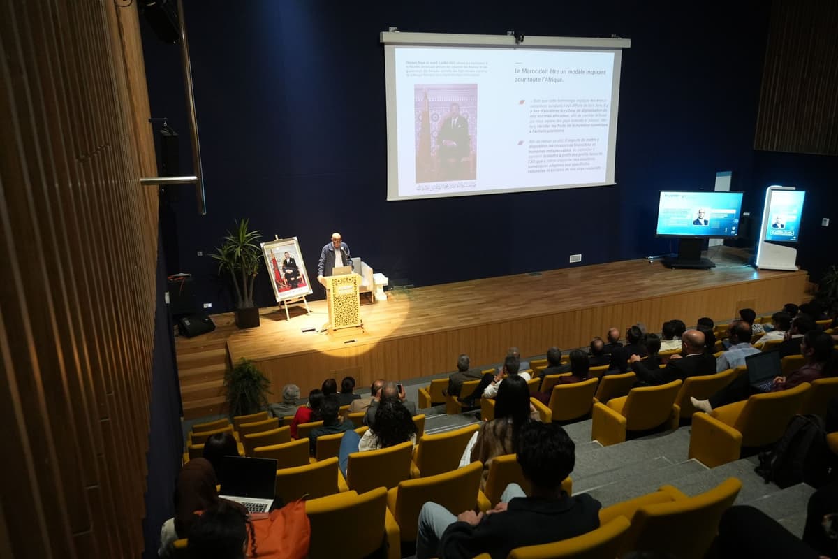 L’Université Euromed de Fès accueille M. Mohamed Horani pour une conférence sur l’ascension de HPS et les mutations du paiement digital