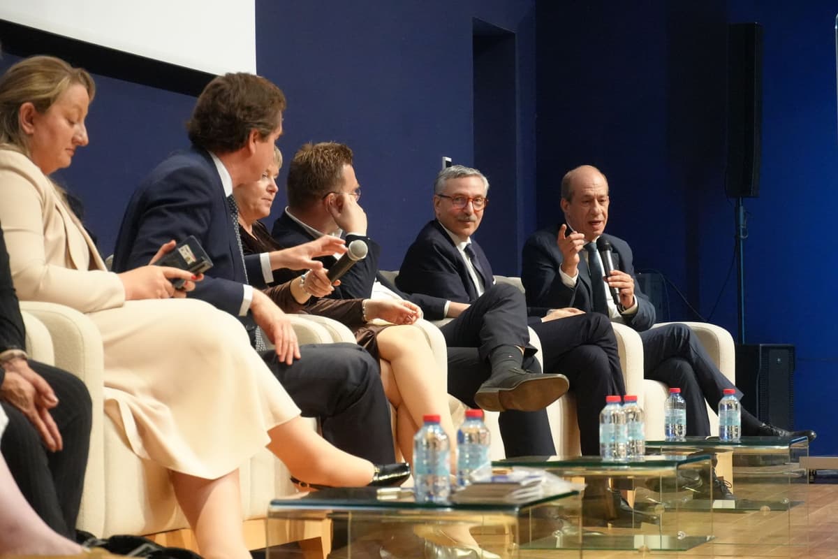 L’Université Euromed de Fès favorise le dialogue euro-méditerranéen à travers une rencontre avec des représentants du Parti Populaire Européen