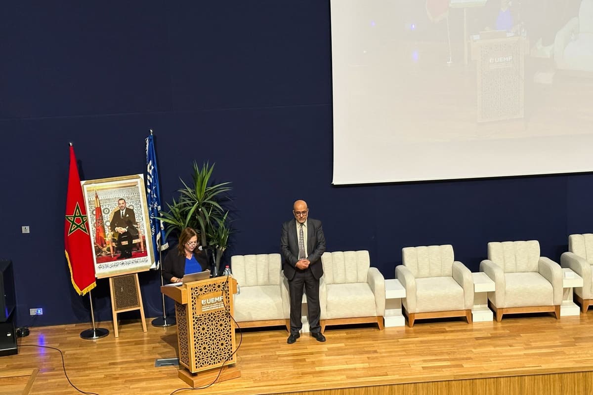 Révolution des matériaux quantiques : Pr. Mohamed Azzouz explore les technologies qui façonneront l’avenir