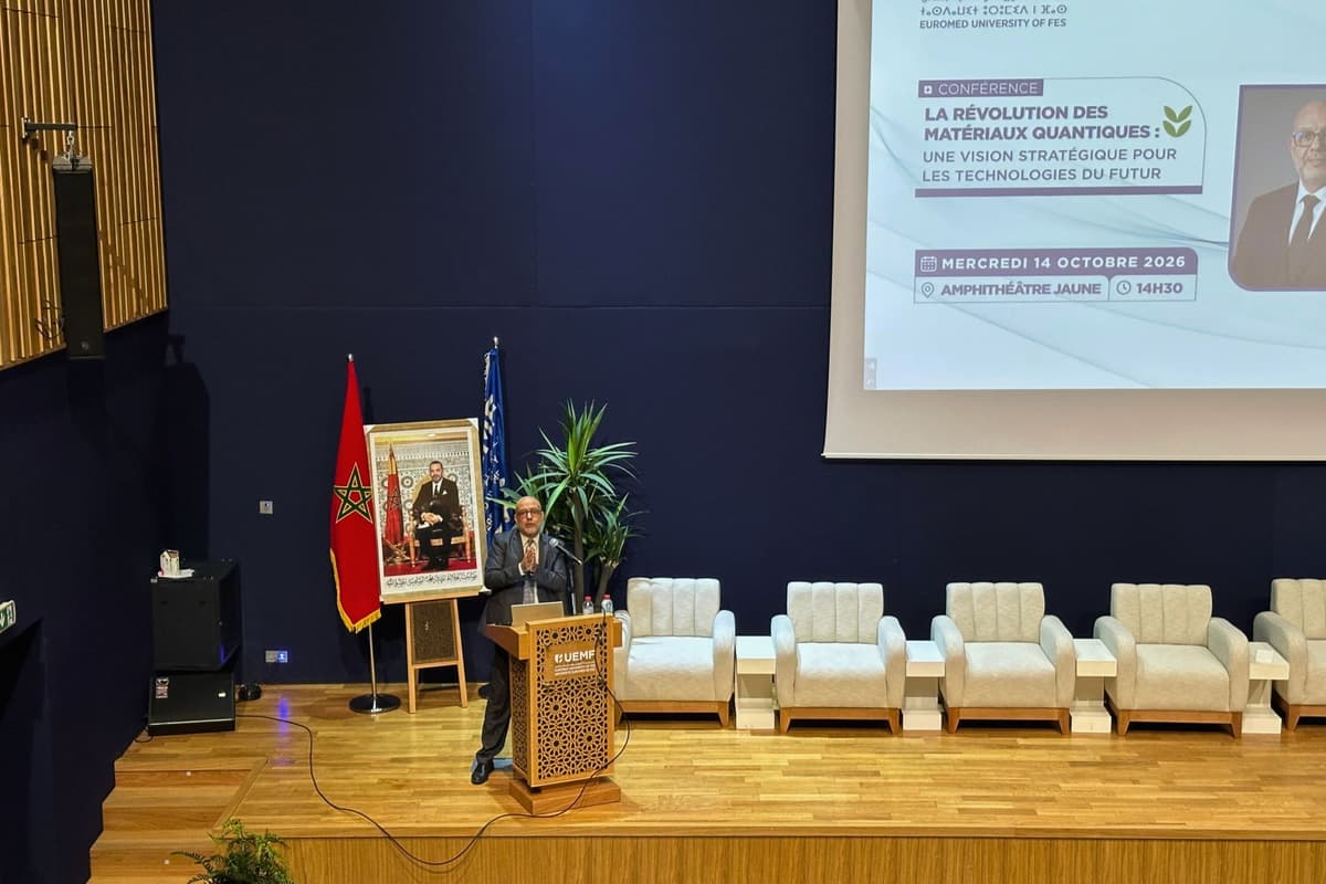 Révolution des matériaux quantiques : Pr. Mohamed Azzouz explore les technologies qui façonneront l’avenir