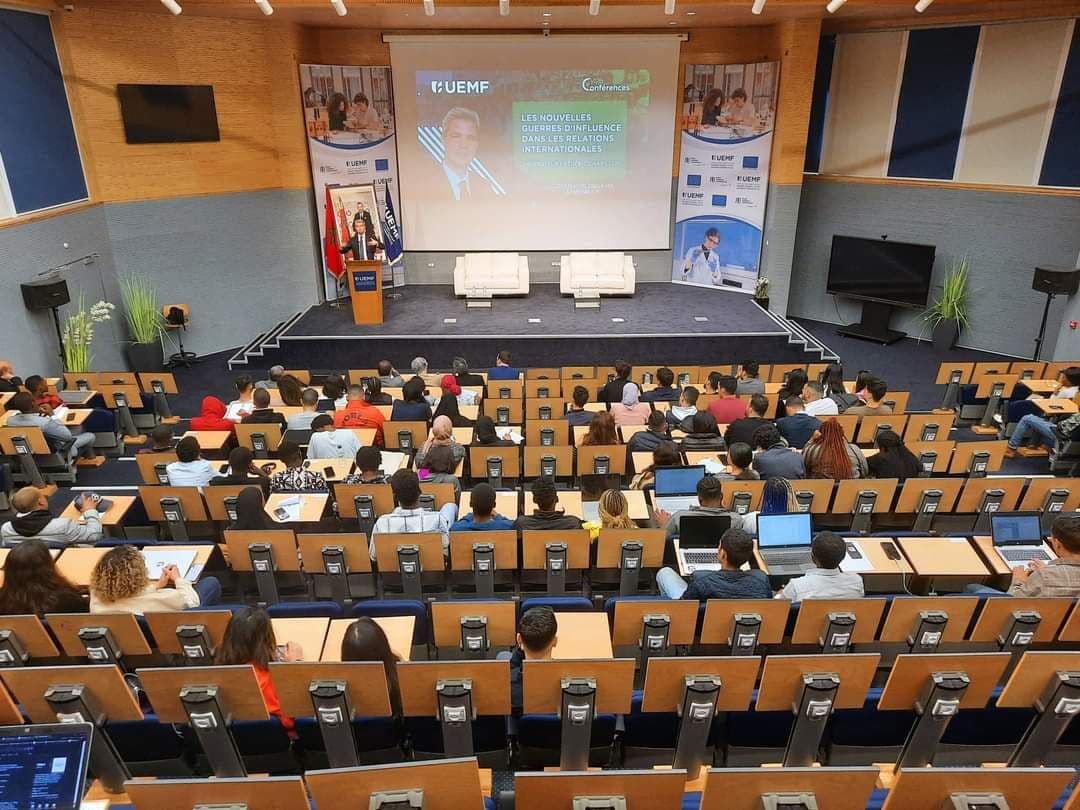 Les nouvelles guerres d’influence dans les relations internationales par M. Frédéric CHARILLON