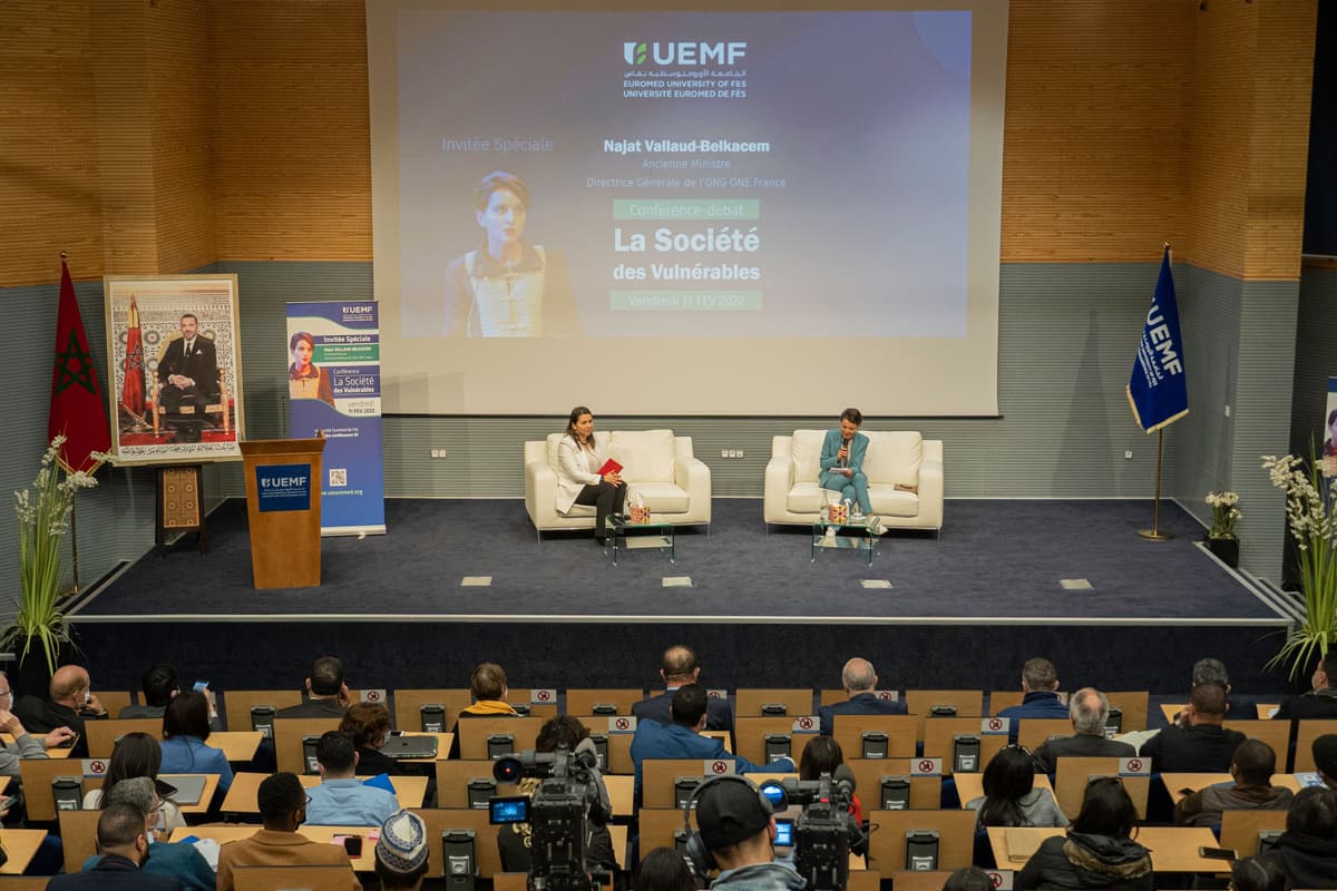 [Invitée Spéciale] Madame Najat Vallaud Belkacem anime une conférence-débat sur son ouvrage « la Société des Vulnérables »
