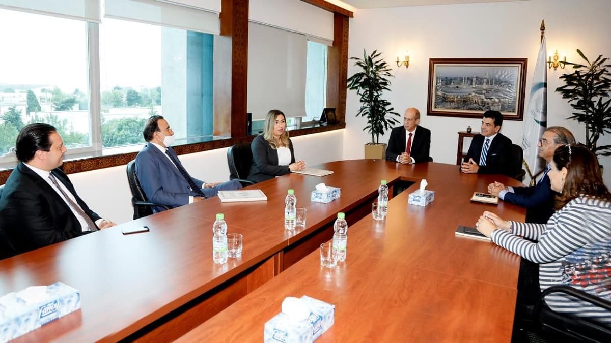 [IA] Signature d'une convention avec l'ICESCO pour la création d’une Chaire intitulée ‘’Femmes en Science’’