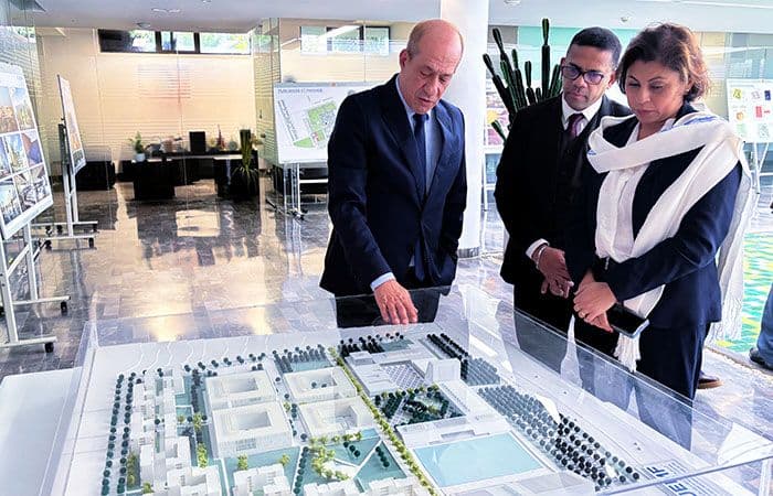 Renforcement des liens académiques entre le Maroc et Madagascar : Visite de S.E. M. Johary Hoela Rajobson à l’UEMF