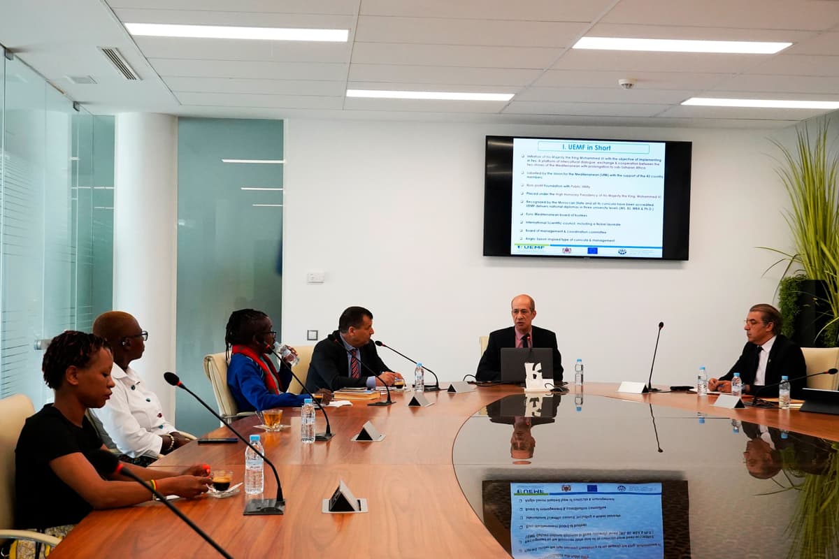 Visite de Son Excellence M. El Mokhtar GHAMBOU, Ancien Ambassadeur du Maroc au Kenya.