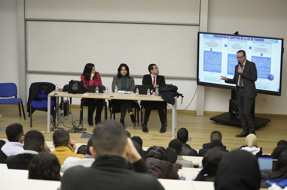 Table ronde : "La loi de finances : cadre juridique et contexte économique"