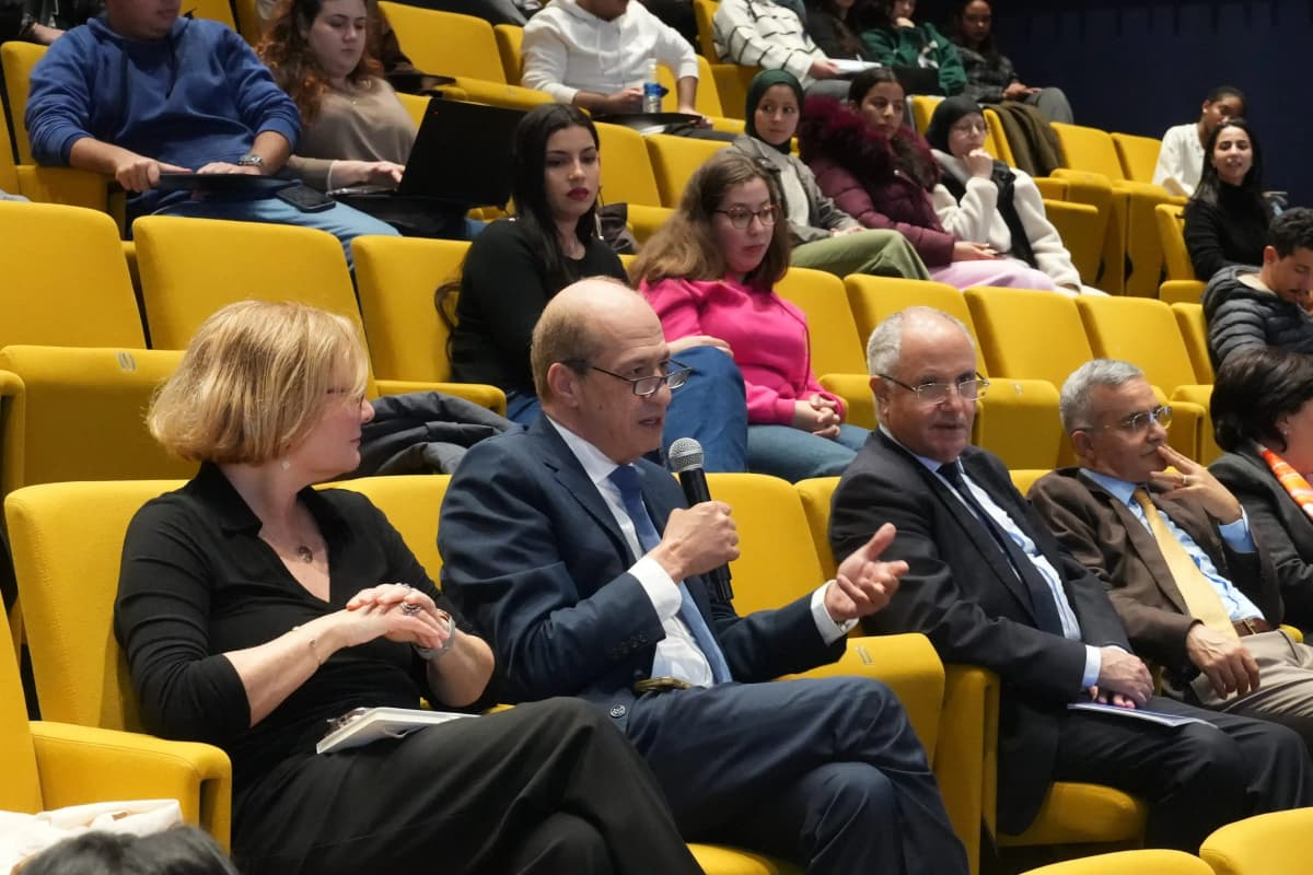 Table ronde : Parcours professionnels des femmes : quels facteurs façonnent les trajectoires professionnelles féminines ?