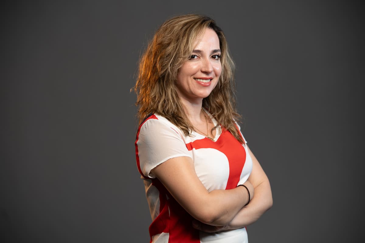 البروفيسور نيا ماجدة