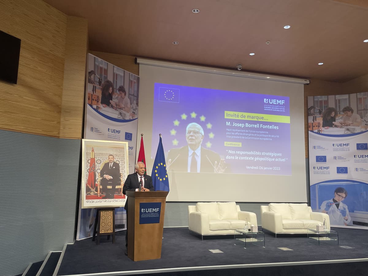 Le Haut représentant de l'UE pour les affaires étrangères, Josep Borrell, se rend à l'UEMF 