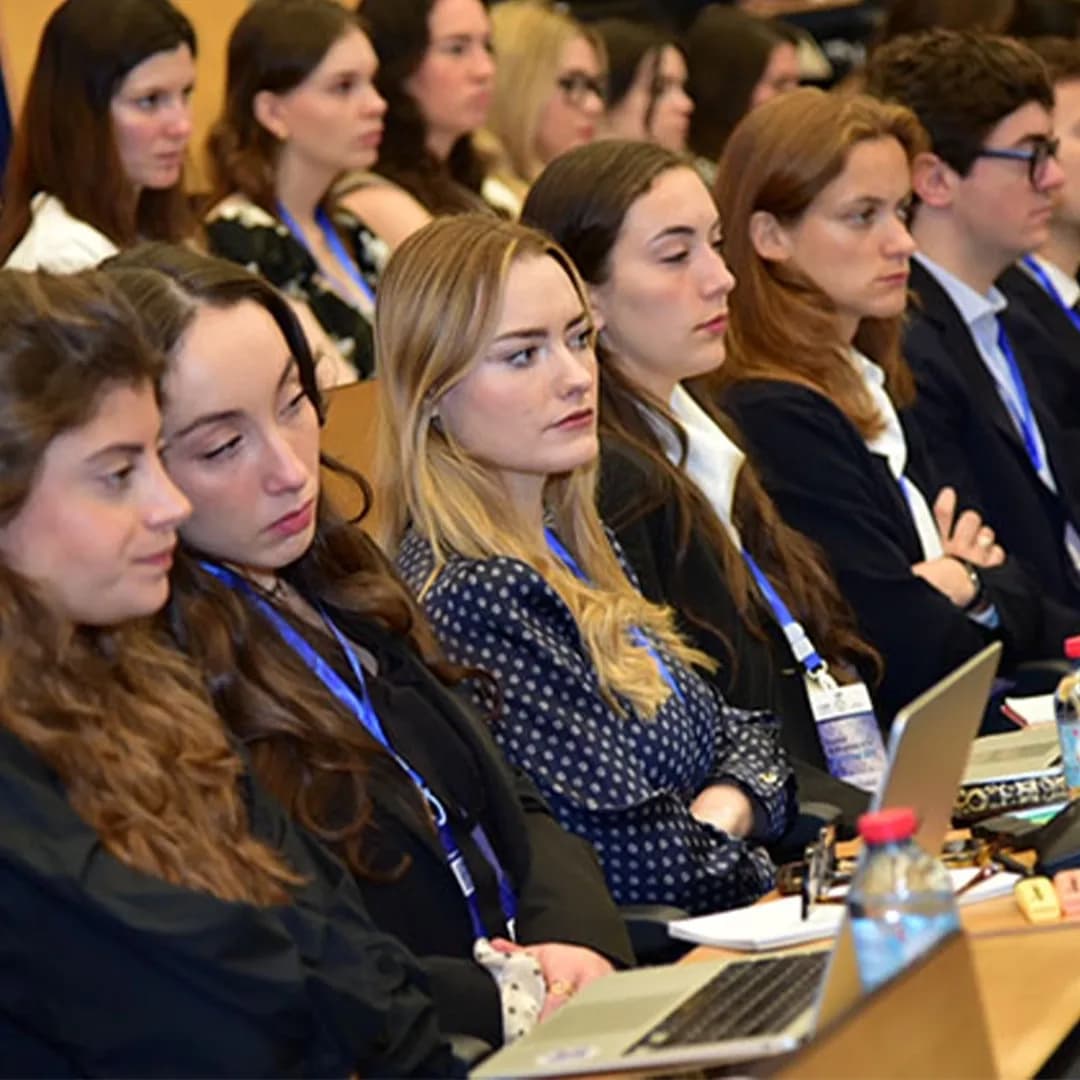 /uploads/Dialogue_interculturel_et_Alliance_des_Civilisations_2cc290aa37.webp