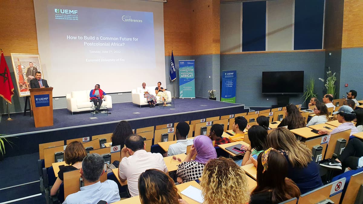 Conférence : "Comment construire un avenir commun de l'Afrique postcoloniale?"