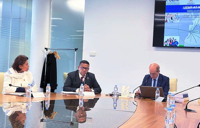 Renforcement des liens académiques entre le Maroc et Madagascar : Visite de S.E. M. Johary Hoela Rajobson à l’UEMF