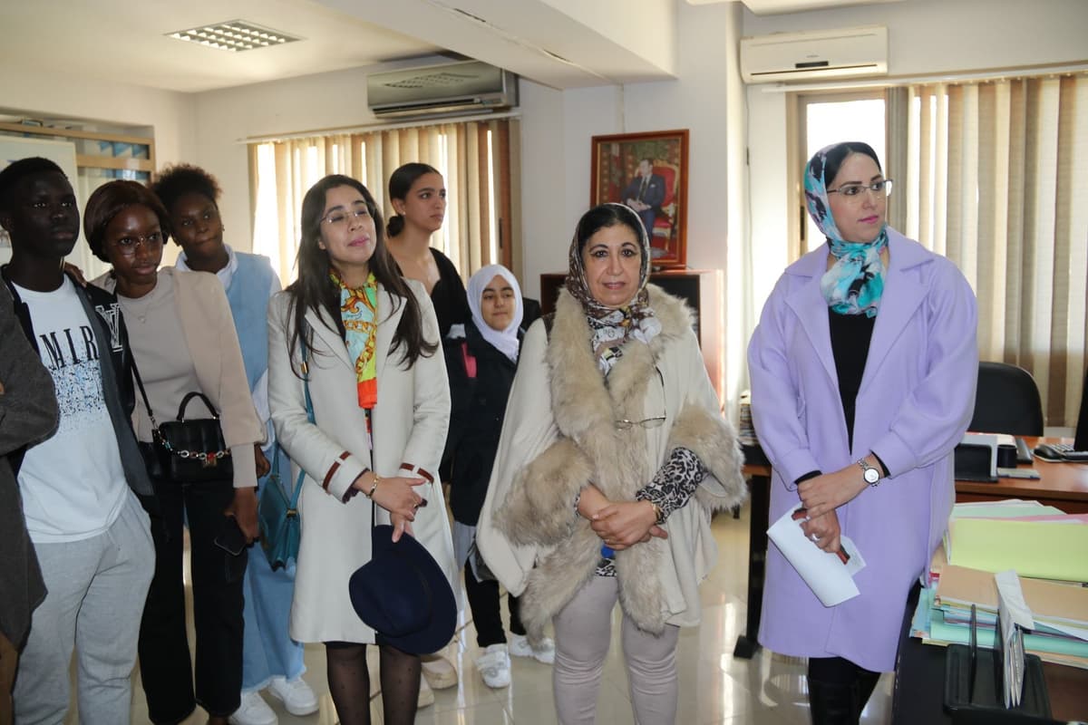 Les étudiants de l'Institut Euromed des sciences juridiques et politiques ont effectué une visite guidée des services de la commune de Fès