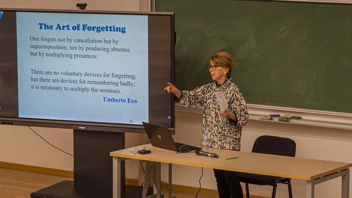 "The mausoleum of Georgi Dimitrov as lieu de mémoire" avec Pr. Maria Todorova