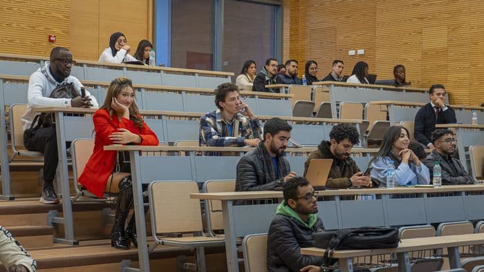 "The mausoleum of Georgi Dimitrov as lieu de mémoire" avec Pr. Maria Todorova