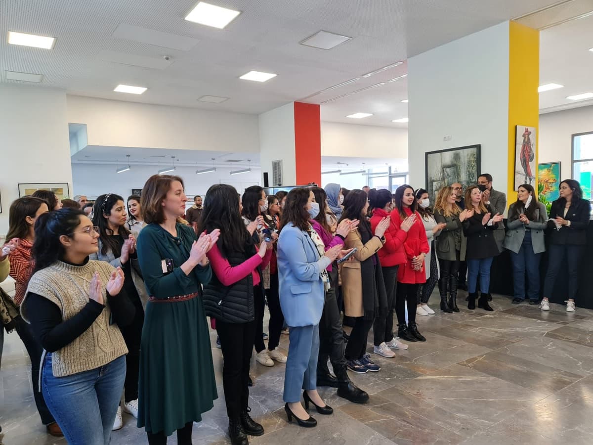 journée internationale des droits des femmes : l'UEMF met la discrimination positive au coeur de ses préoccupations