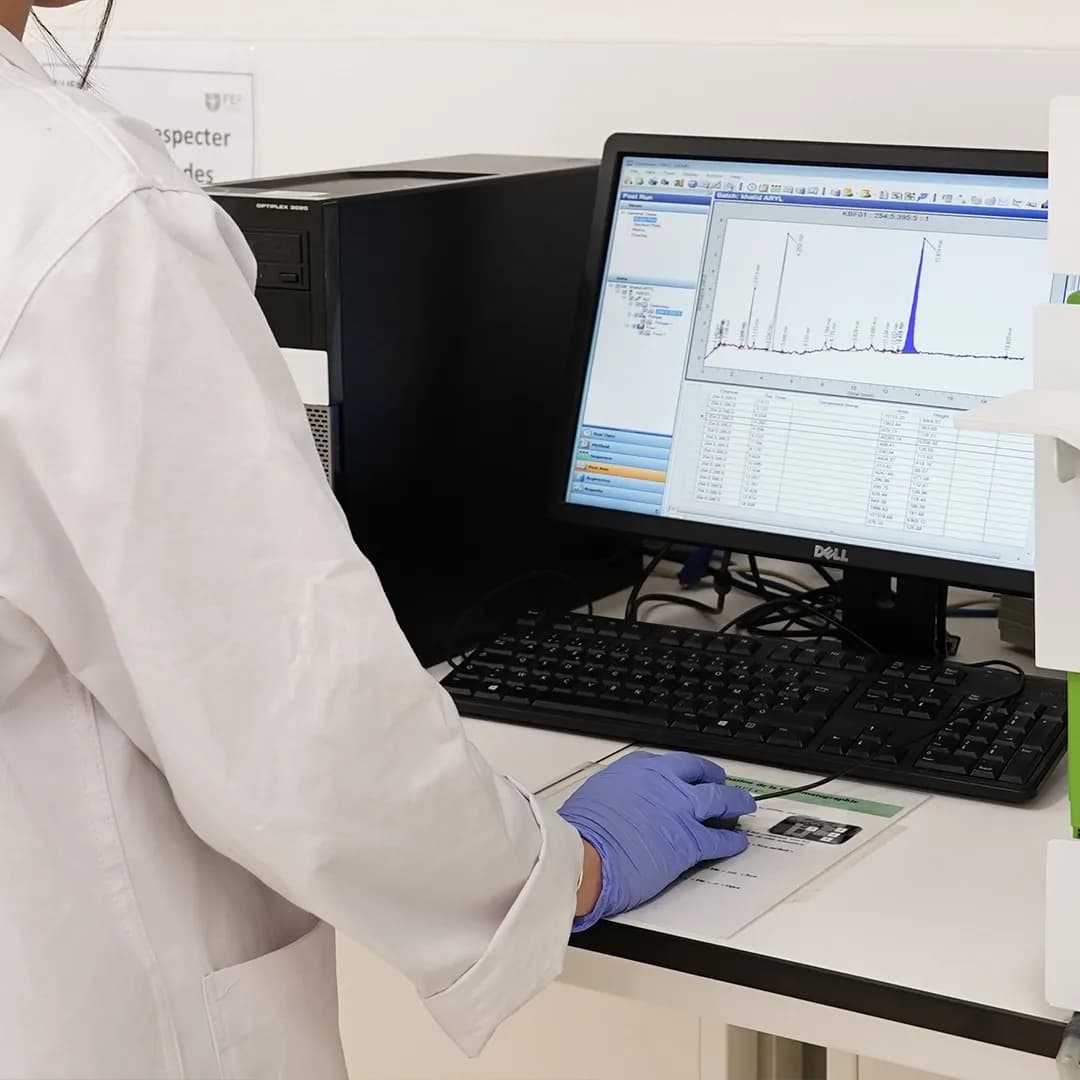 Accès à des bases de données scientifiques en ligne