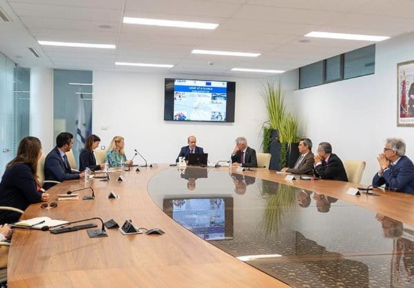 Pr. Mostapha BOUSMINA accueille son Excellence M. l’Ambassadeur de Suisse M. Guillaume SCHEURER