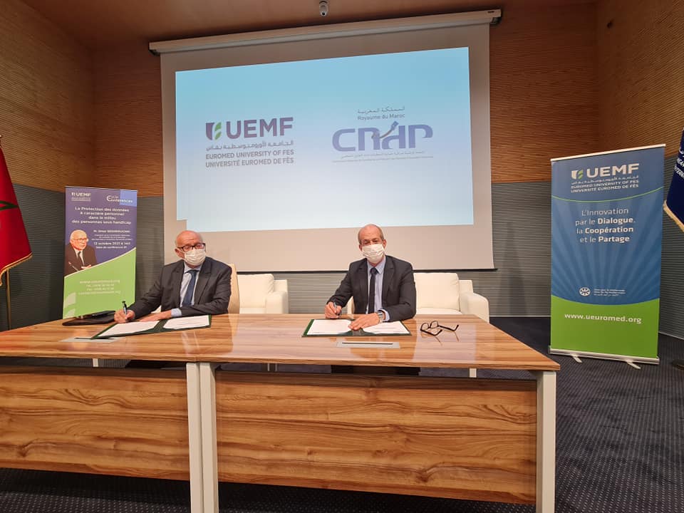 Signature de convention entre l'UEMF et la CNDP 