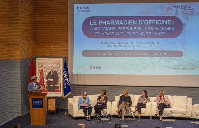 [Séminaire] Le pharmacien d’officine : Innovations, Responsabilités élargies et Impact sur les soins de santé